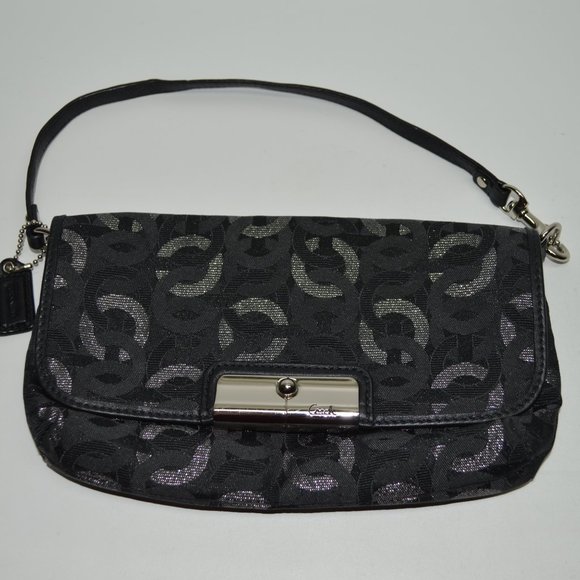 SOLD🚫Coach Kristin Op Art Signature Flap Wristlet - Picture 2 of 6